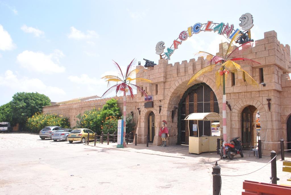 Hotel Magic Land Dakar Bagian luar foto
