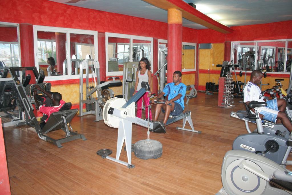 Hotel Magic Land Dakar Bagian luar foto