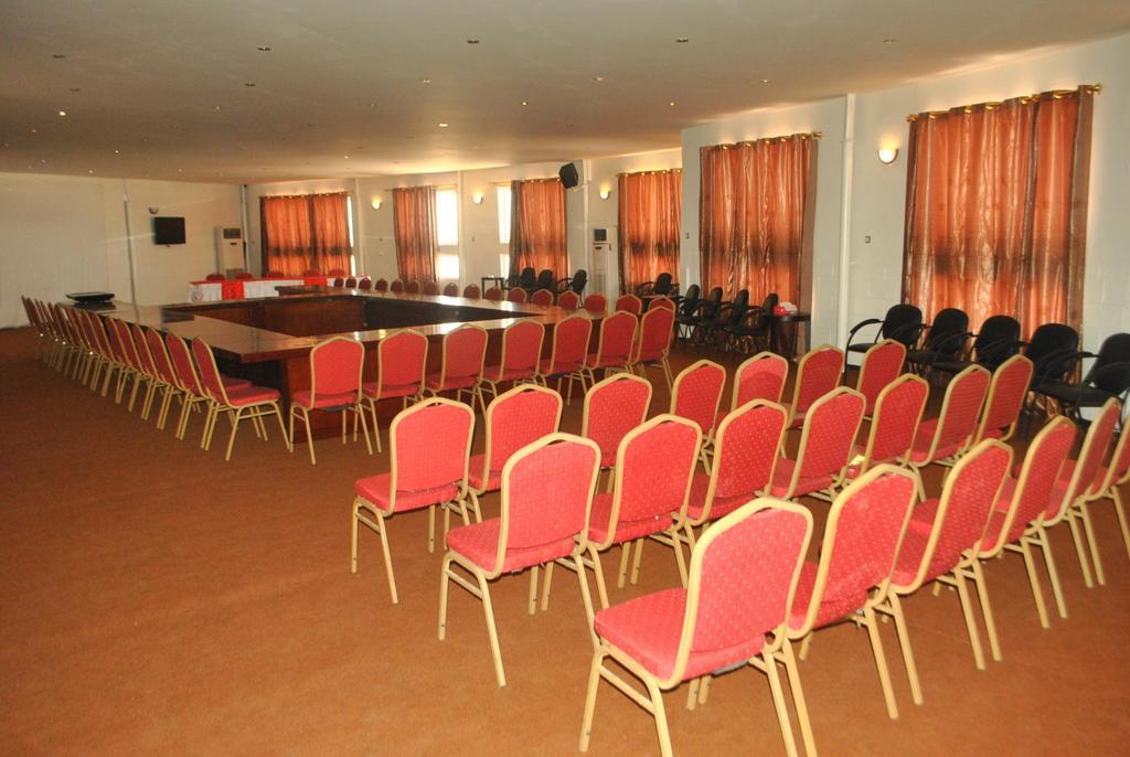 Hotel Magic Land Dakar Bagian luar foto