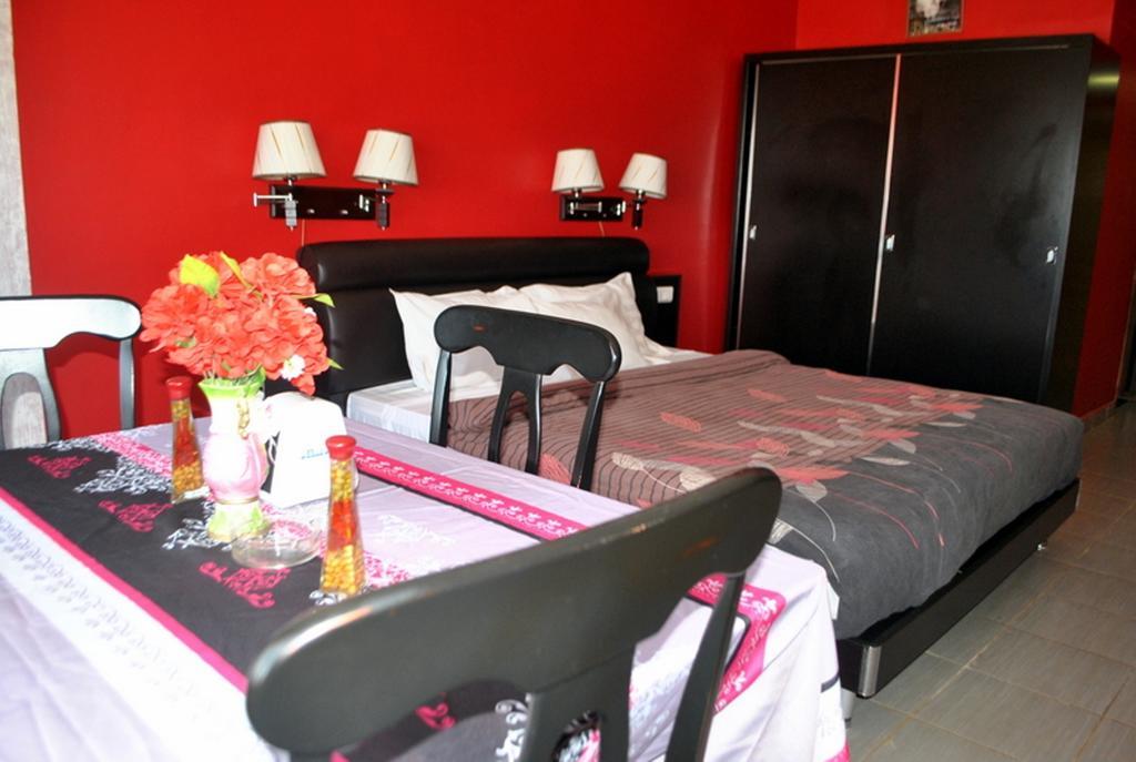 Hotel Magic Land Dakar Bagian luar foto